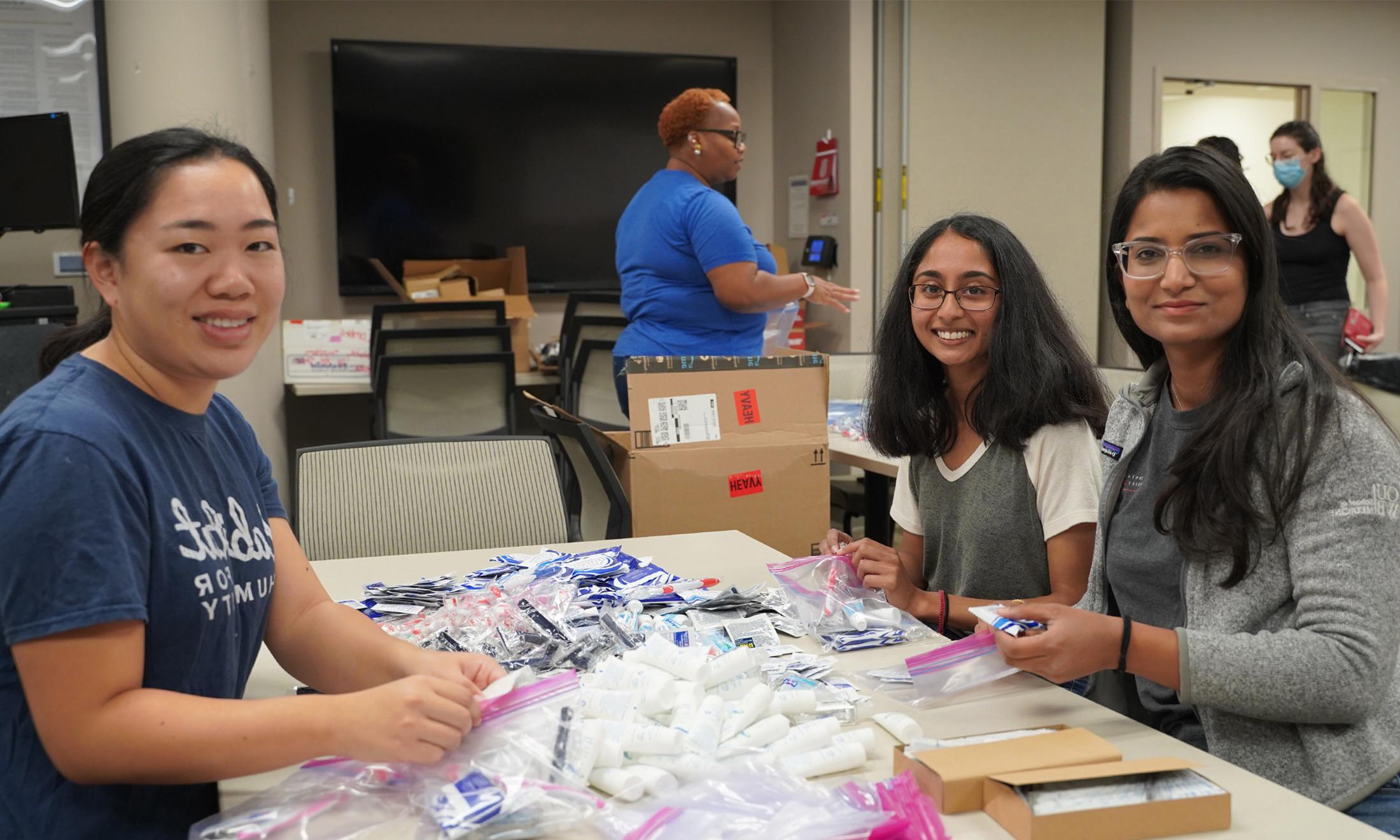 An image of students participating in OUWB's 2022 Day of Service